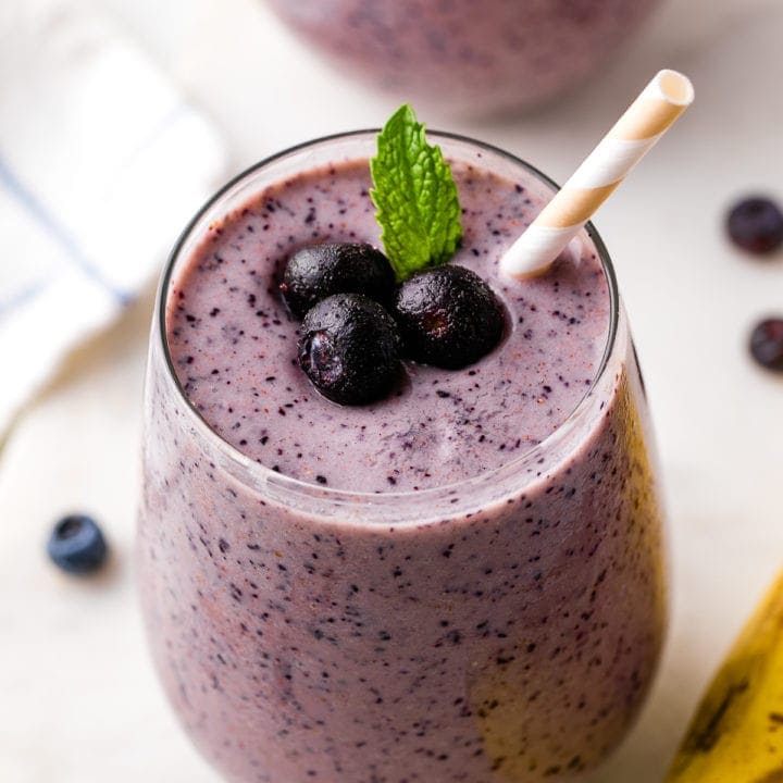 Blueberry Banana Smoothie (Healthy, Vegan, Easy) - The Simple Veganista