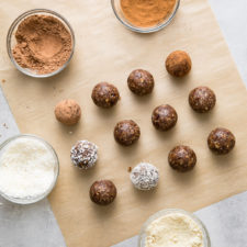 RAW PECAN PIE ENERGY BALLS