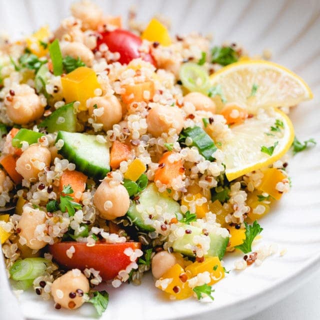 Lemony Quinoa + Chickpea Salad - The Simple Veganista