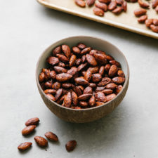 CHOCOLATE CHAI ROASTED ALMONDS