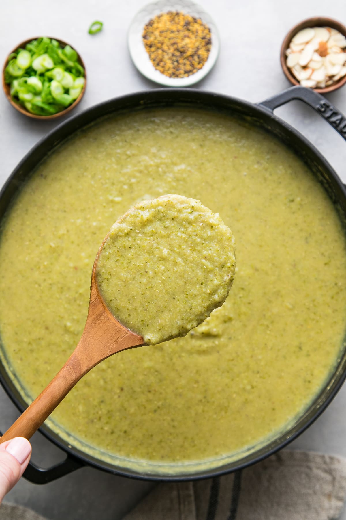 Fremragende Stædig undulate Creamy Broccoli + Red Lentil Soup (Vegan) - The Simple Veganista