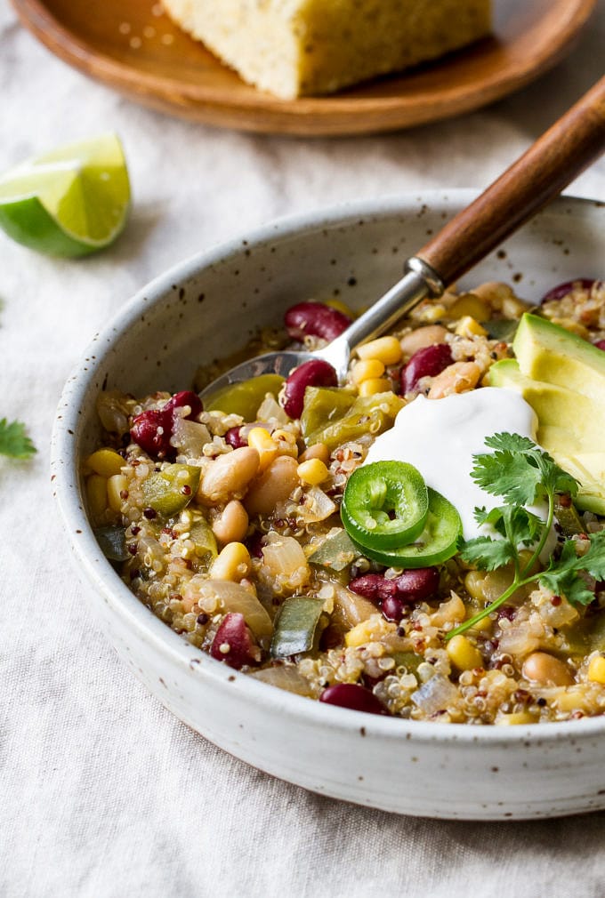 Quinoa Chili Verde - The Simple Veganista