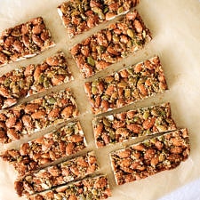 SPICY NUT & SEED BAR (HEALTHY + EASY)
