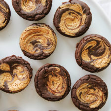EASY BLACK BEAN BROWNIES (VEGAN + GLUTEN FREE)