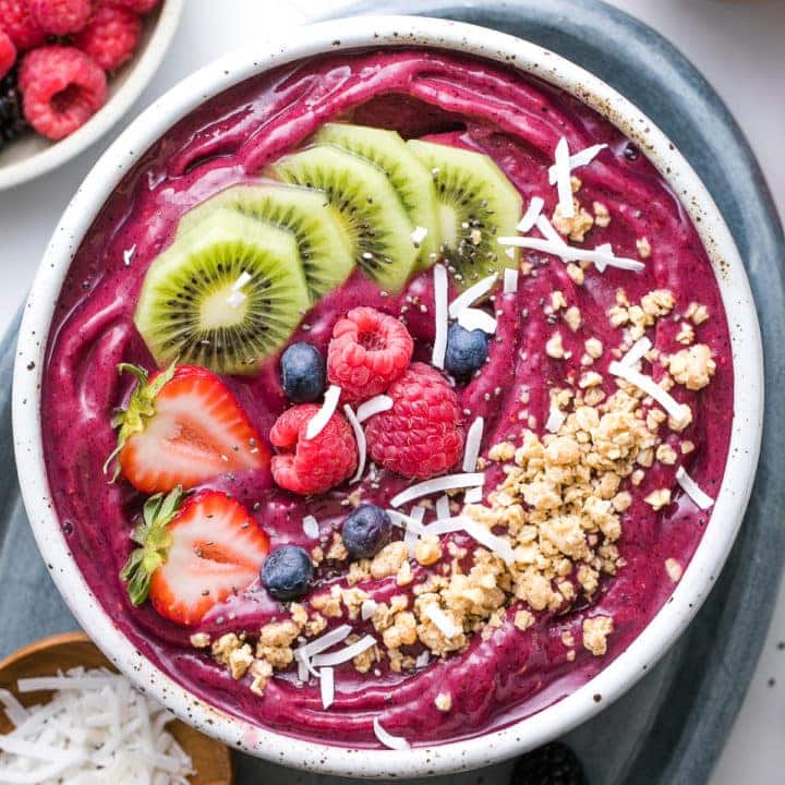 How to Make an Acai Bowl (Healthy Homemade Recipe)