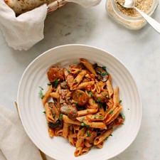 ONE-POT PENNE PASTA W/ MUSHROOMS + SAUSAGE