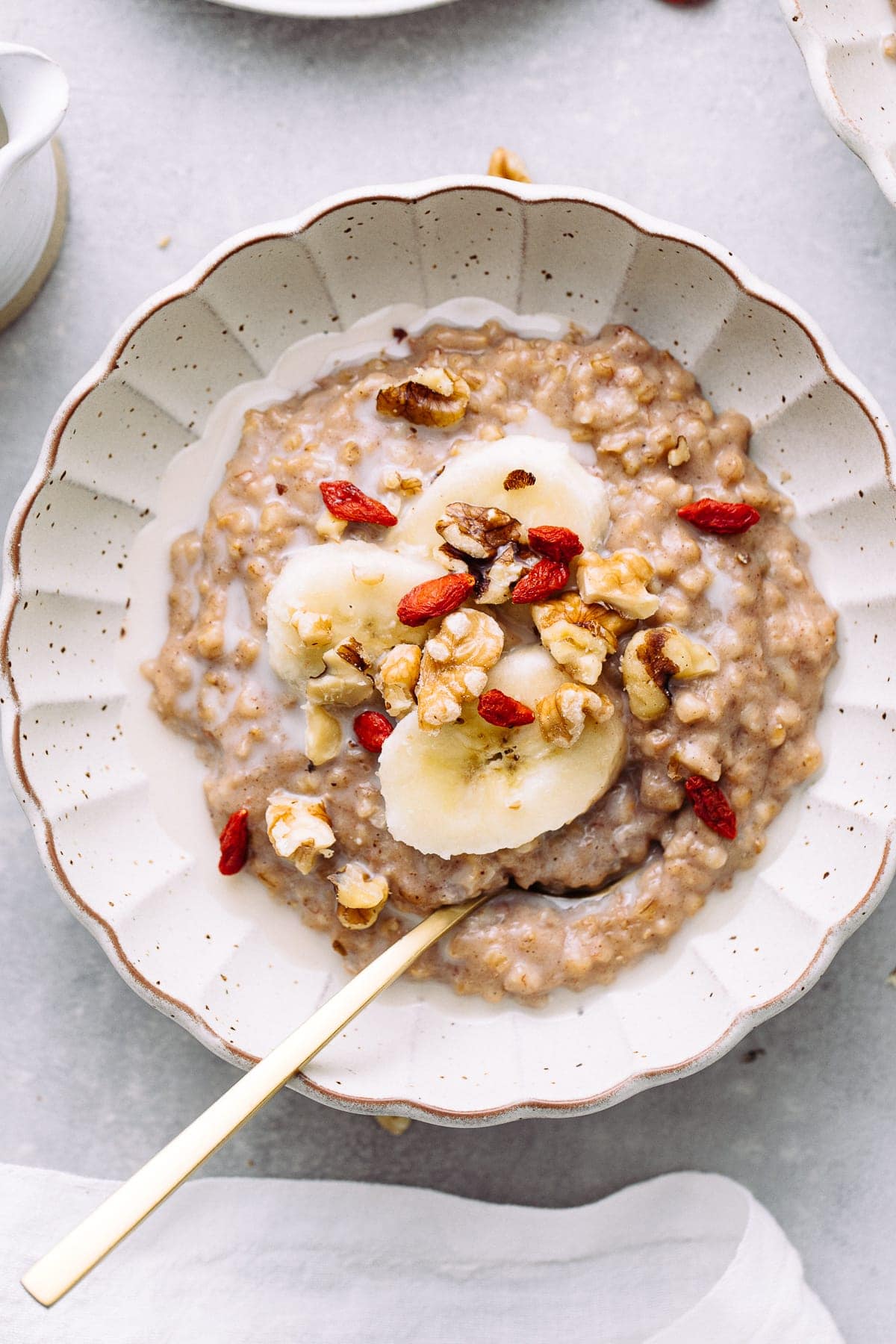 Kid friendly Oatmeal for a thermos lunch.  Apple cinnamon oatmeal, Oatmeal,  Oats recipes