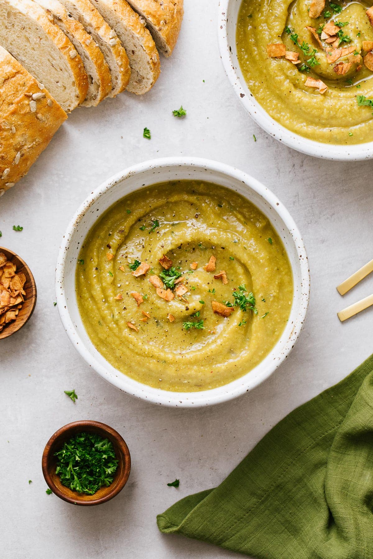 A VERY GOOD VEGAN SPLIT PEA SOUP