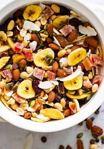 healthy everything trail mix with mixed dried fruits and nuts