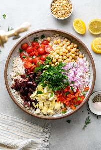 Mediterranean Orzo Salad (Healthy + Easy Recipe) - The Simple Veganista