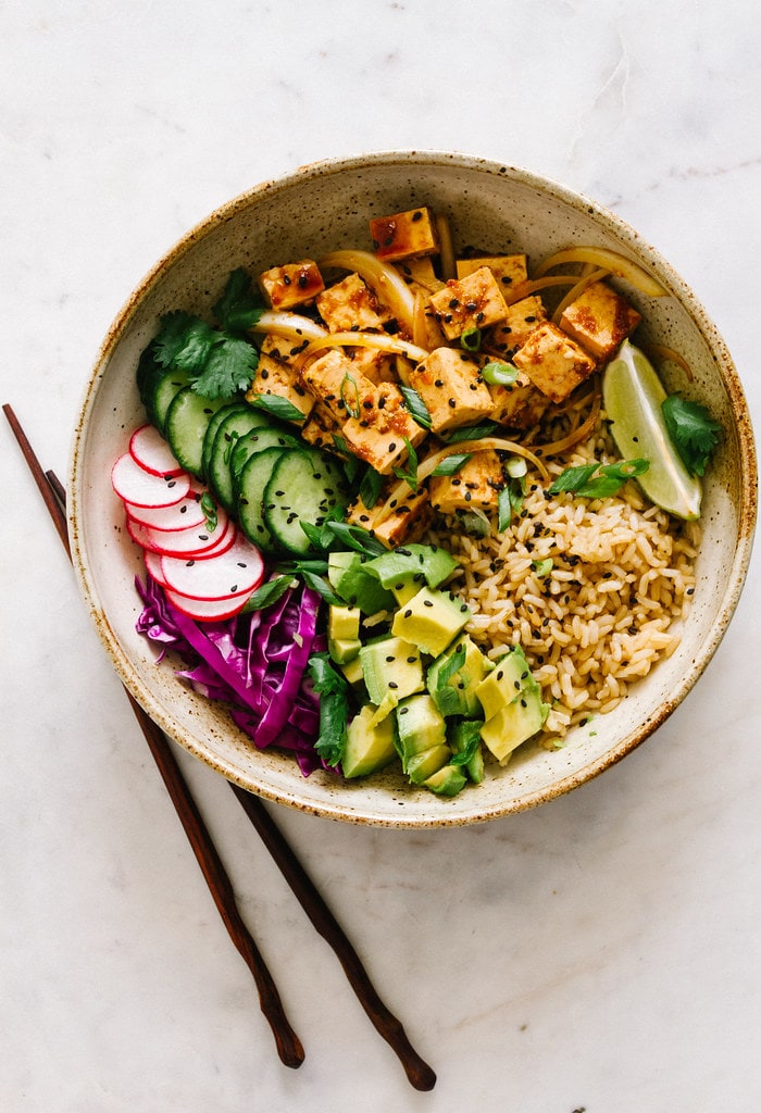 TOFU POKE BOWL RECIPE (VEGAN + EASY) - THE SIMPLE VEGANISTA