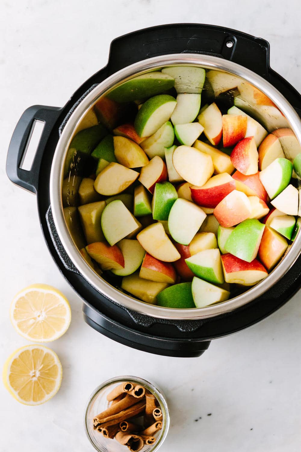 mix of granny smith, fuji and honey crisp apples with skins in an instant pot