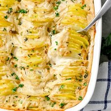 https://simple-veganista.com/wp-content/uploads/2018/11/best-vegan-scalloped-potatoes-recipe-11-225x225.jpg