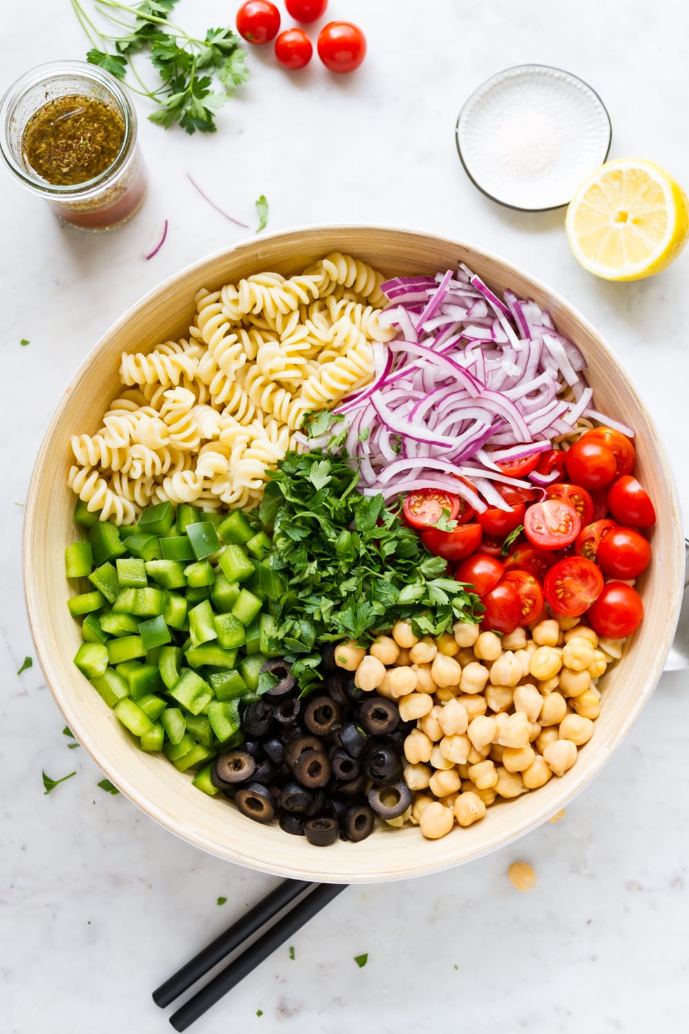 QUICK & EASY VEGAN PASTA SALAD - THE SIMPLE VEGANISTA