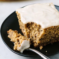 VEGAN BANANA CAKE