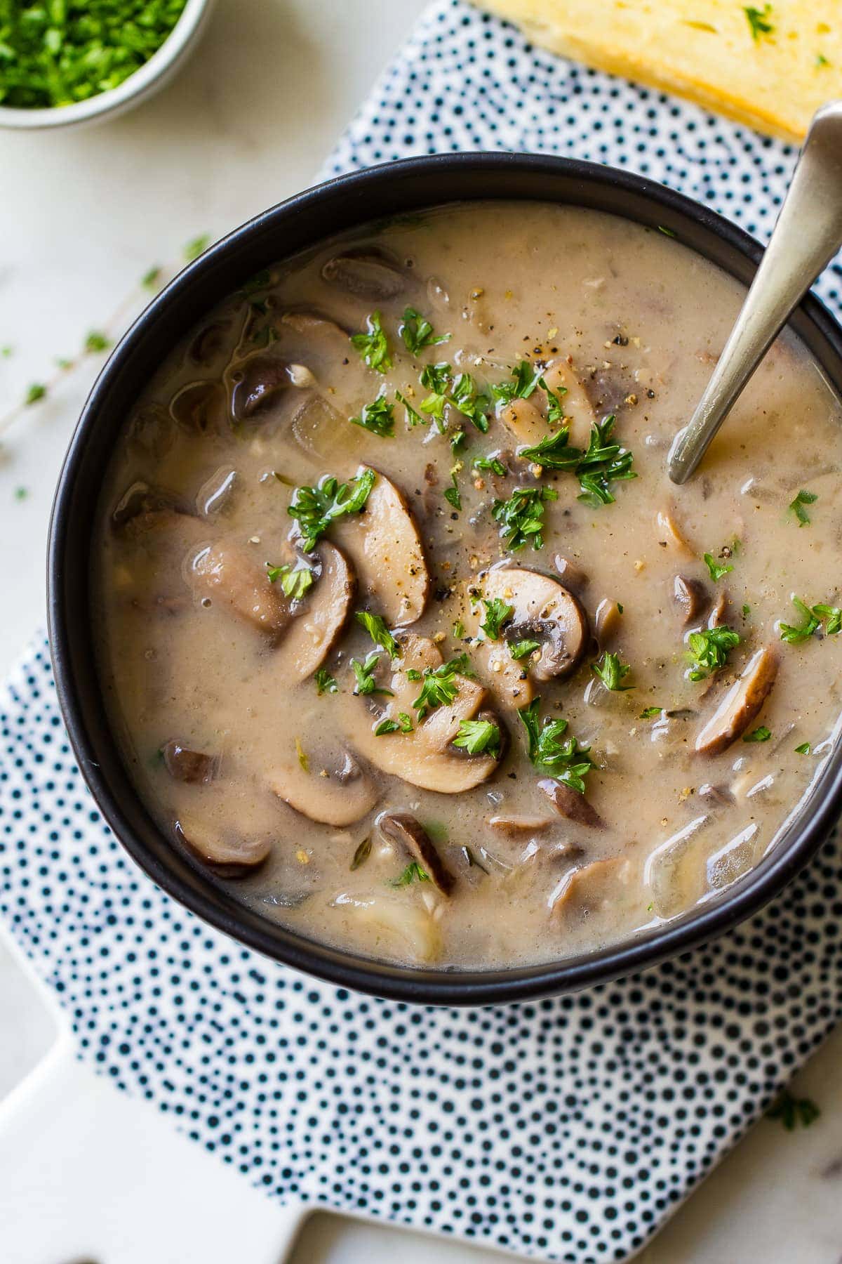 Vegan Mushroom Soup (Creamy &amp; Delicious) - The Simple Veganista