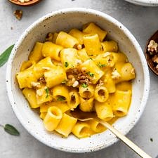 CREAMY BUTTERNUT SQUASH PASTA SAUCE