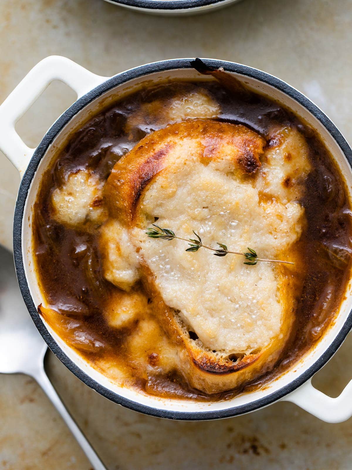 BEST VEGAN FRENCH ONION SOUP STORY - THE SIMPLE VEGANISTA