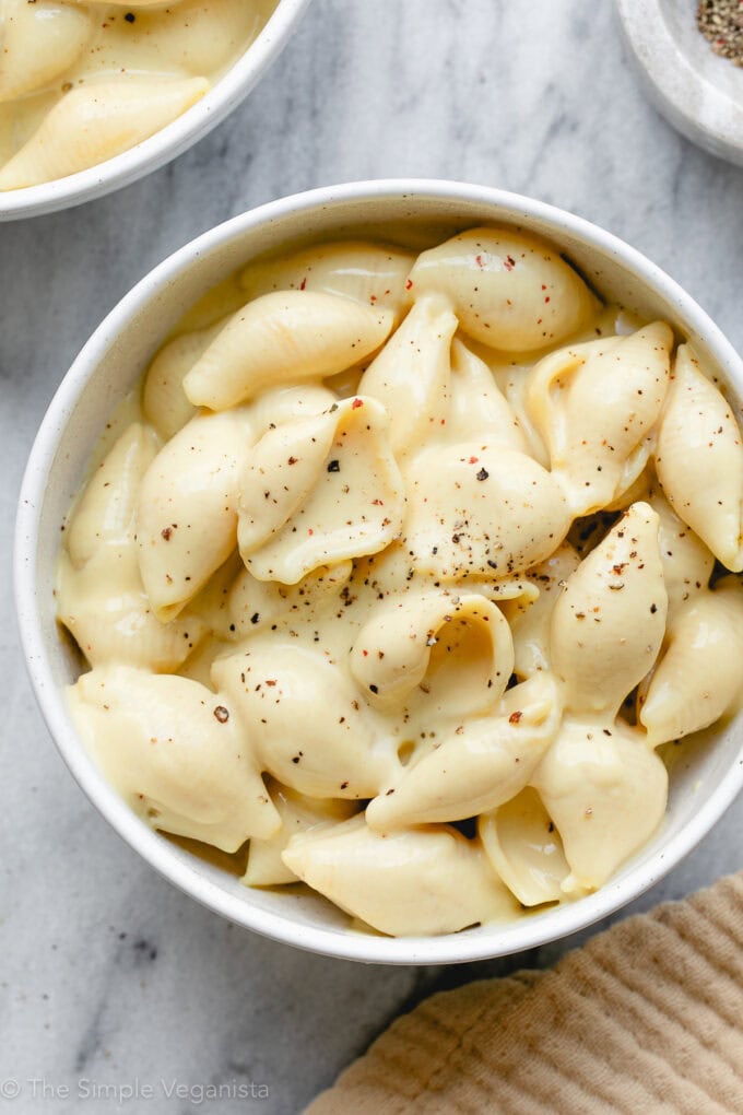 up close top down view of creamy mac and cheese in bowl.